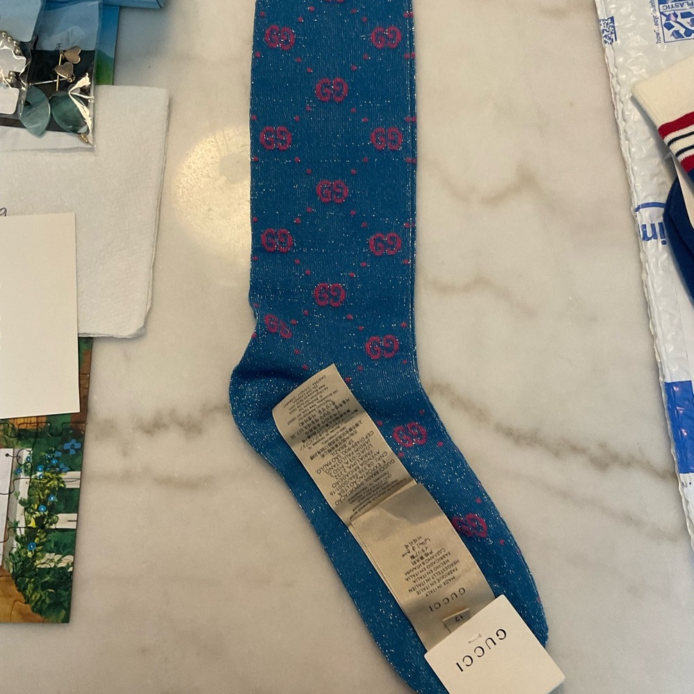 Gucci Women's Socks in Vibrant Blue and Pink - Picture 2 of 4